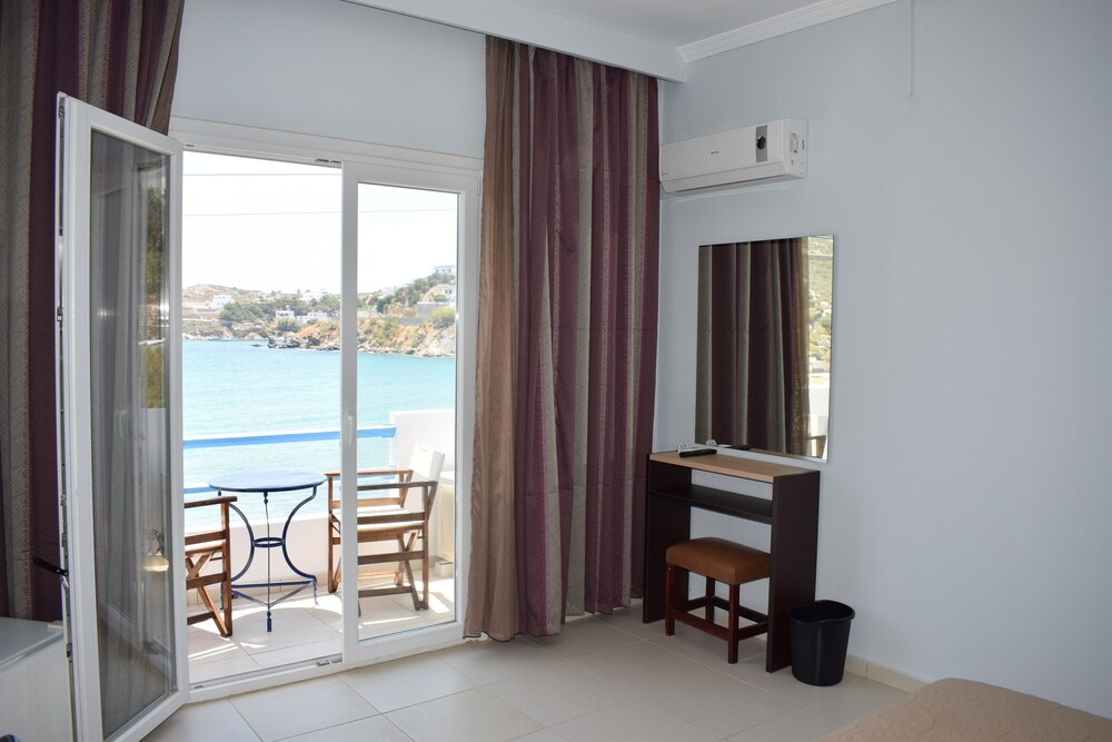Vari Beach Hotel — Vari — photo 5