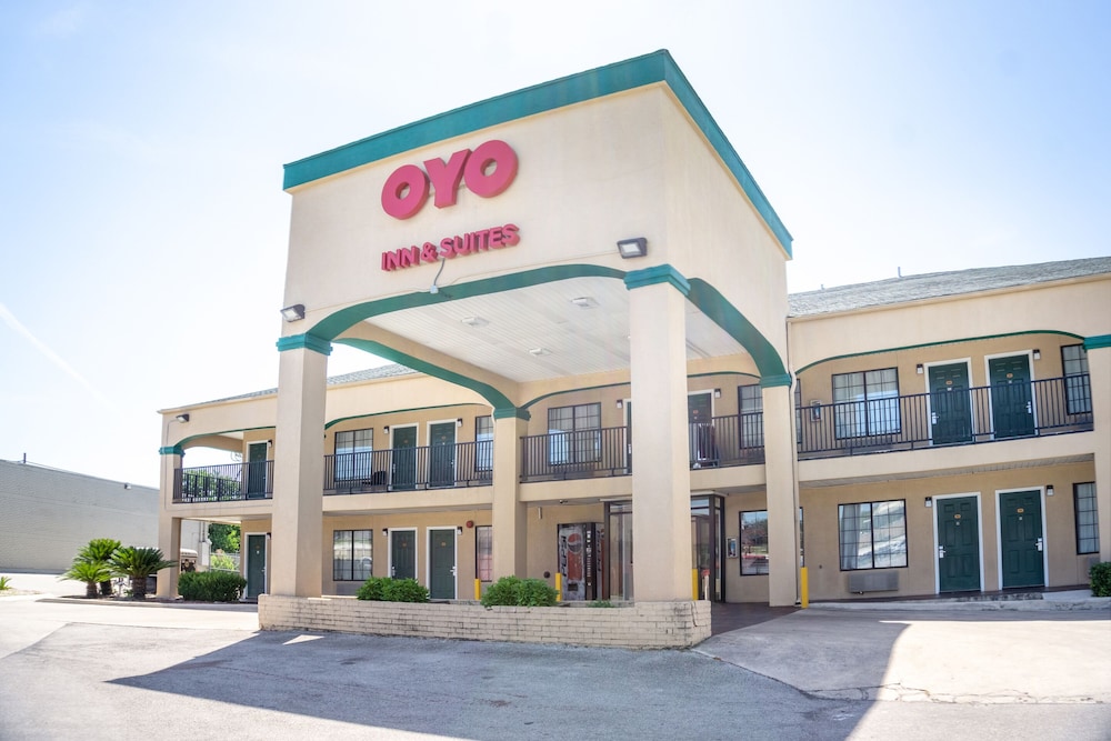 OYO Inn & Suites Medical Center San Antonio - photo 24