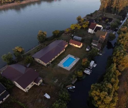 La Dunare in Crisan, Romania