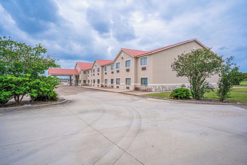 Texan Inn By Oyo Beeville Us 181 — hotel in Beeville