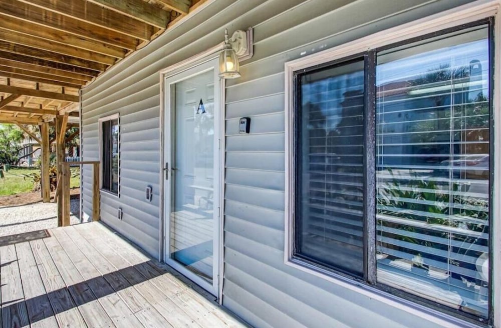Beach Vacation Walkable to Dining&Shopping Unit B - photo 17