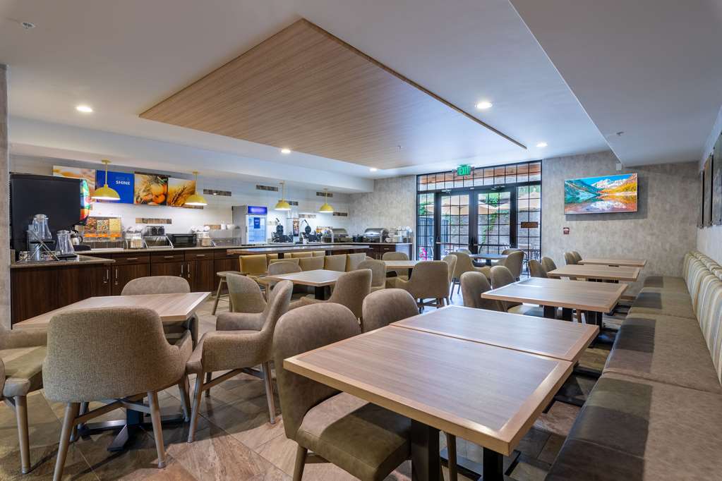 Comfort Suites Golden West on Evergreen Parkway - photo 29