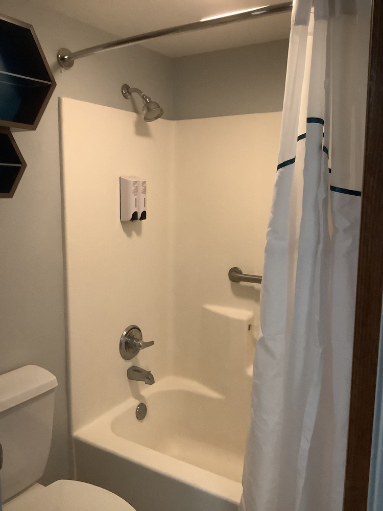 HomeTowne Studios by Red Roof Amarillo West - photo 15