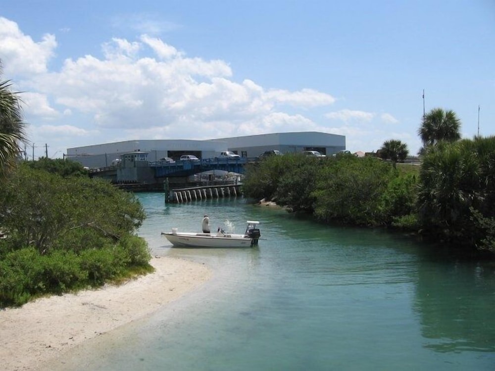 A Beach Retreat - photo 180