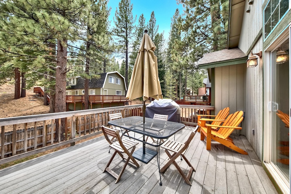 1144GB The Golden Bear Retreat — 4-Star Luxury Hotel in South Lake Tahoe, United States
