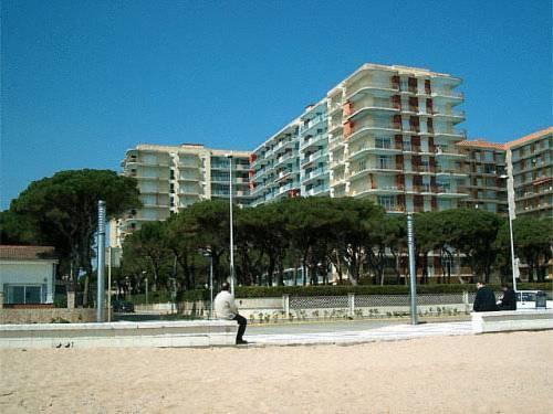 Apartamentos Blanes Condal Costa Brava — 4-Star Luxury Hotel in Blanes, Spain