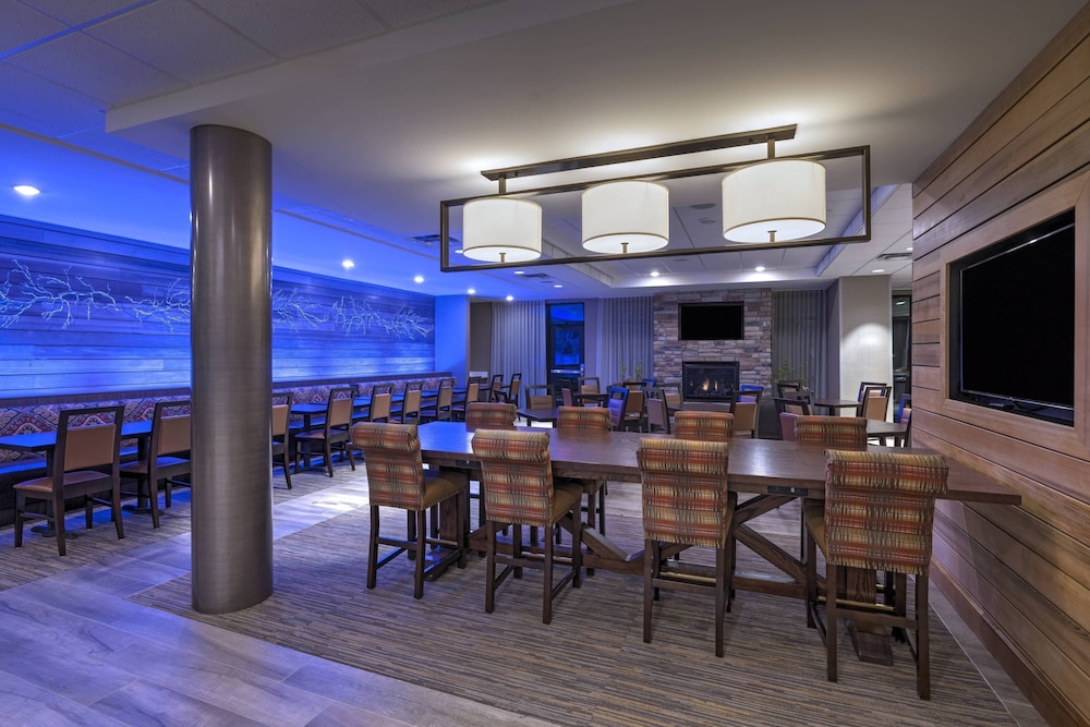 Fairfield Inn & Suites by Marriott Colorado Springs East Ballpark - photo 32