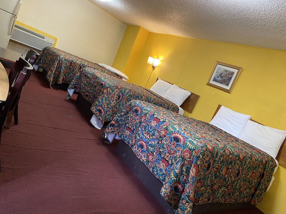 Madill Inn - photo 4