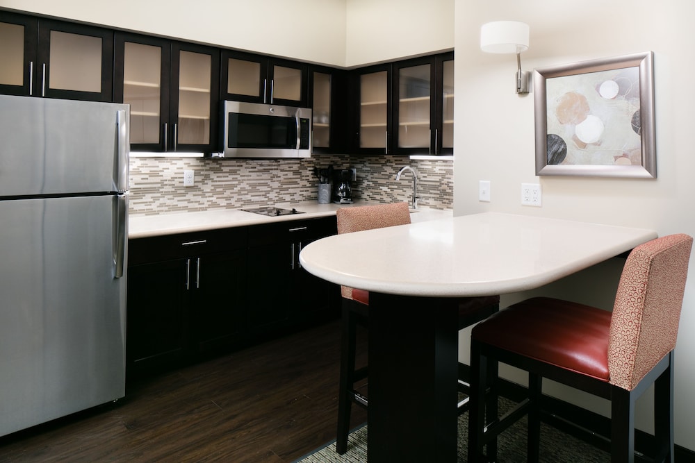 Staybridge Suites Des Moines Downtown by IHG - photo 6