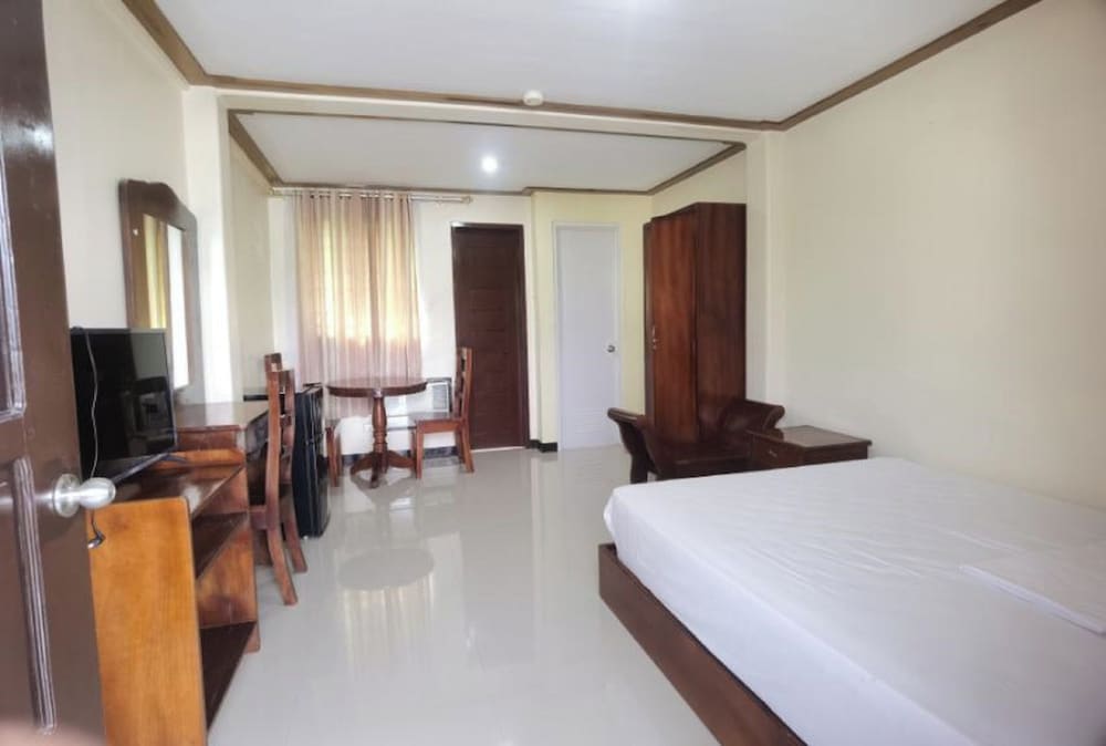 Delta Star Manor — Naga — photo 4