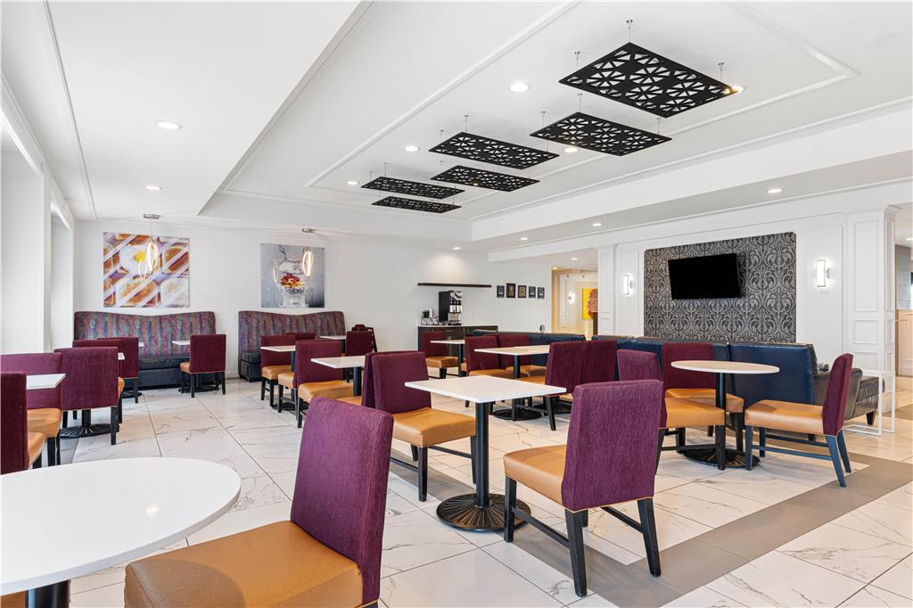 Best Western Plus New Richmond Inn & Suites - photo 39