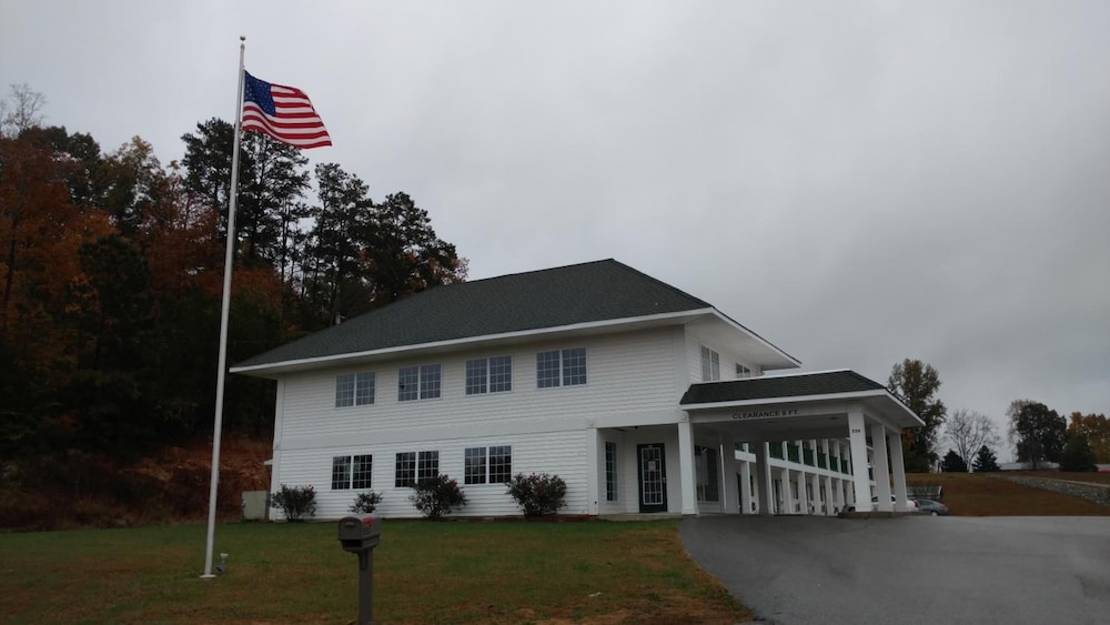 Hurricane Inn - photo 32