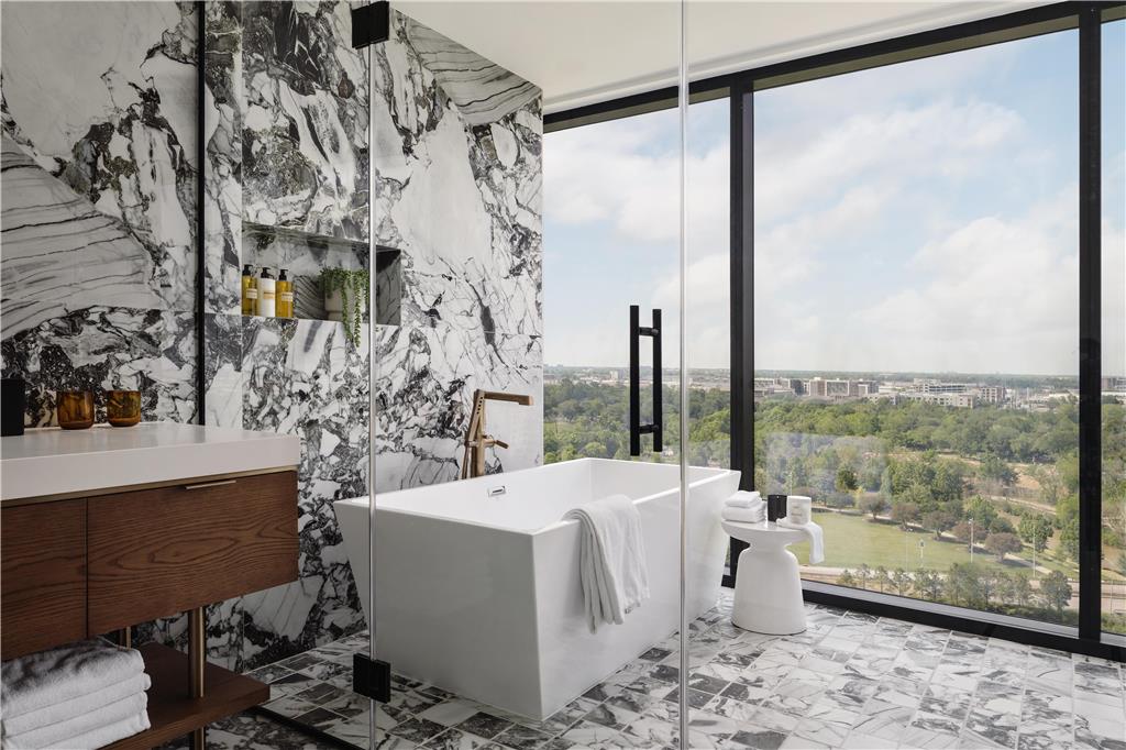 Thompson Houston by Hyatt - photo 9