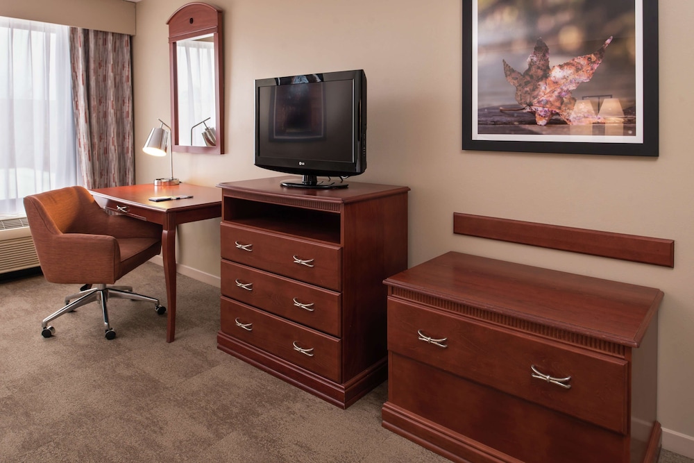 Hampton Inn Columbia Northeast Fort Jackson Area - photo 12