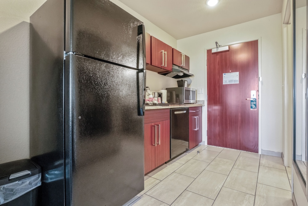 Cobblestone Inn & Suites Boise City - photo 26