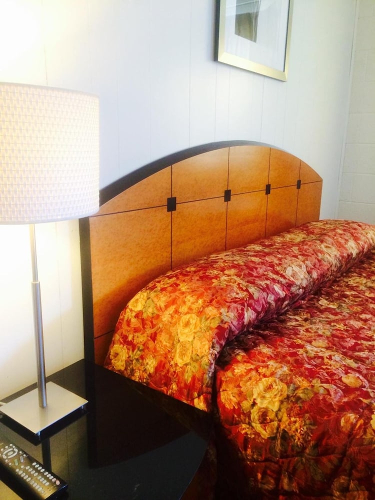 Stardust Motel and Suites El Dorado KS - photo 8