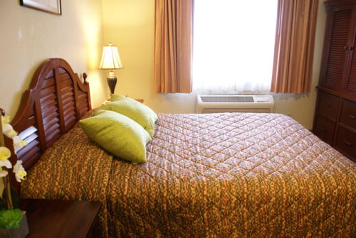 Friendship Inn - photo 13