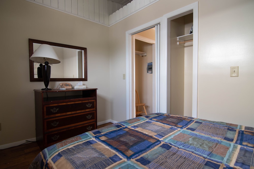 Ocean House Hotel & Motel - photo 18