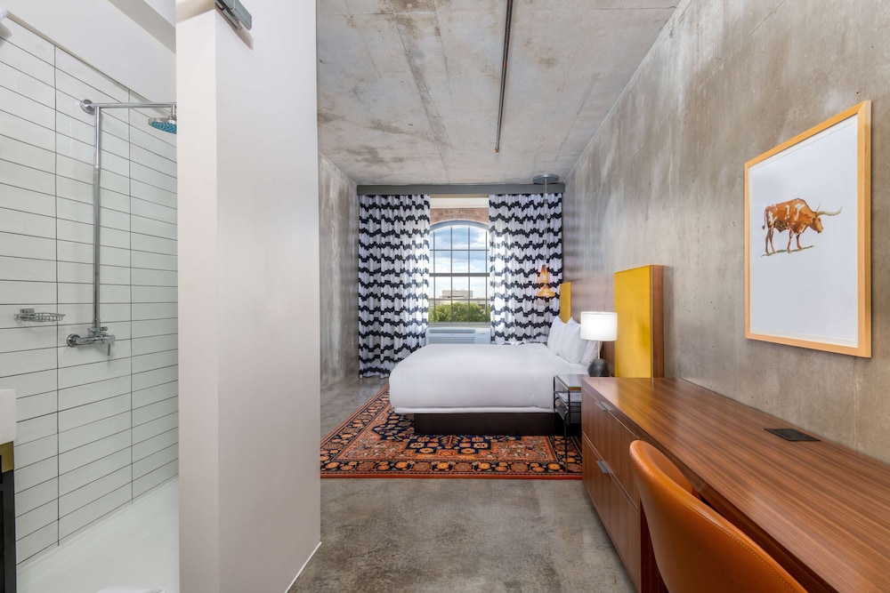 NYLO Dallas Plano Hotel Tapestry Collection by Hilton - photo 13