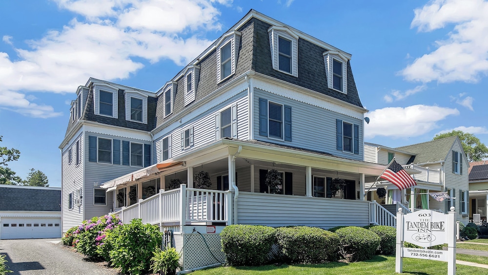 Tandem Bike Inn in Belmar, United States
