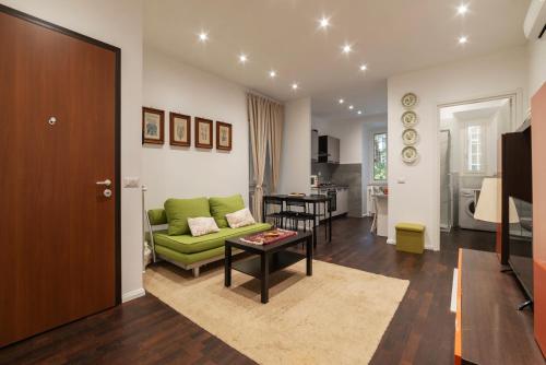 GuestHost Sant'Agnese & Nomentana Cozy Apartment — 4-Star Luxury Hotel in Rome, Italy