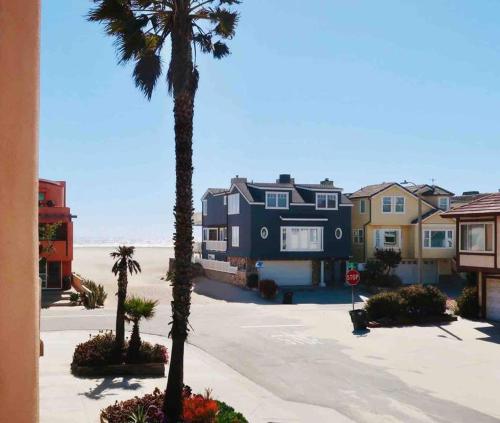 Cool Cali Vibe Barefoot Stepping Distance 2 Sand — Oxnard