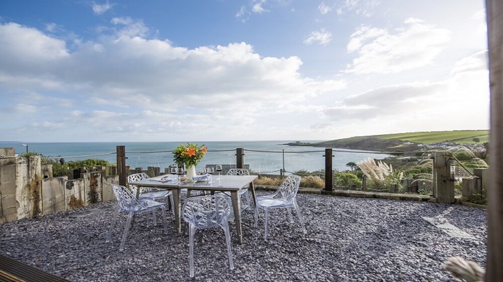 Pebble House — 4-Star Luxury Hotel in Mevagissey, United Kingdom