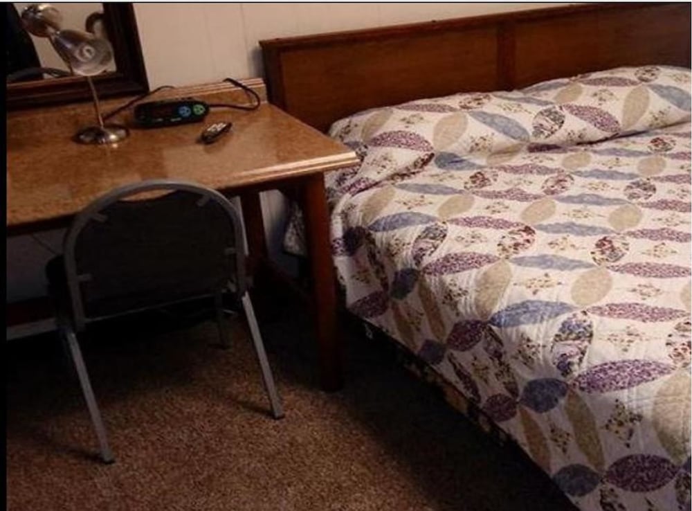 Davis Motel - photo 4