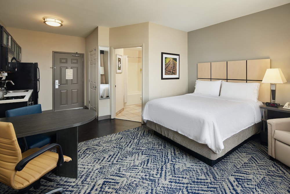 Candlewood Suites I 26 at Northwoods Mall by IHG - photo 18