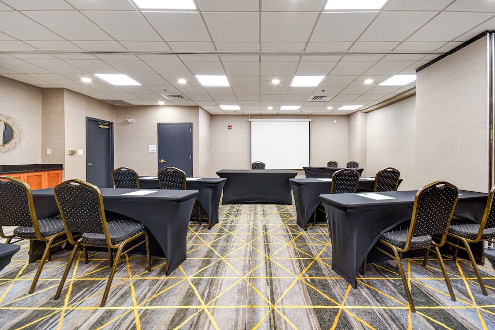 Holiday Inn Allentown Bethlehem - photo 29