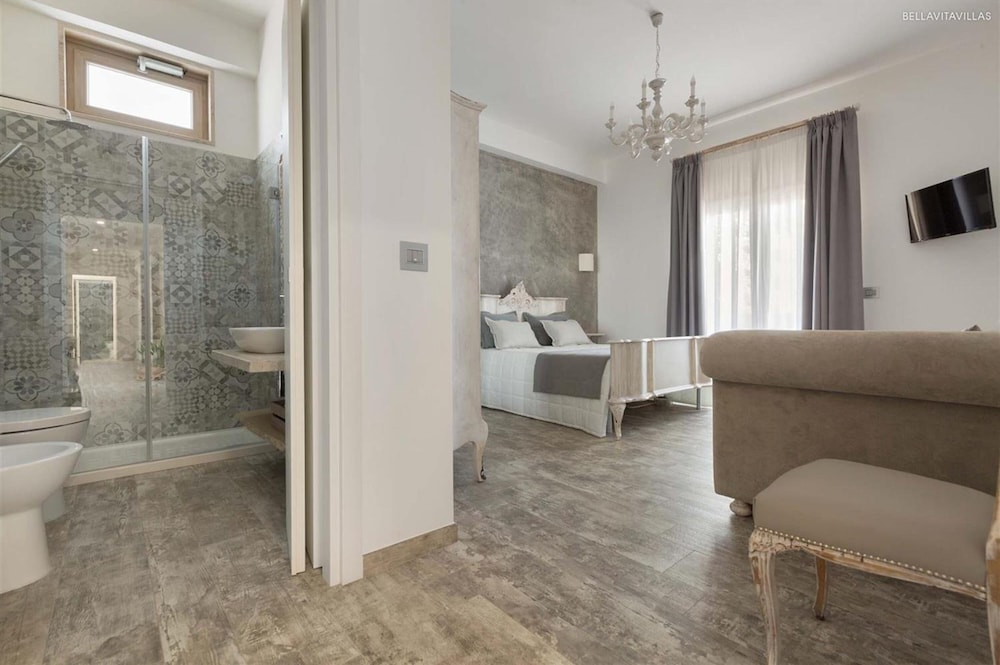 2105 B B Le Radici Del Salento Quadrupla — hotel in San Pancrazio Salentino