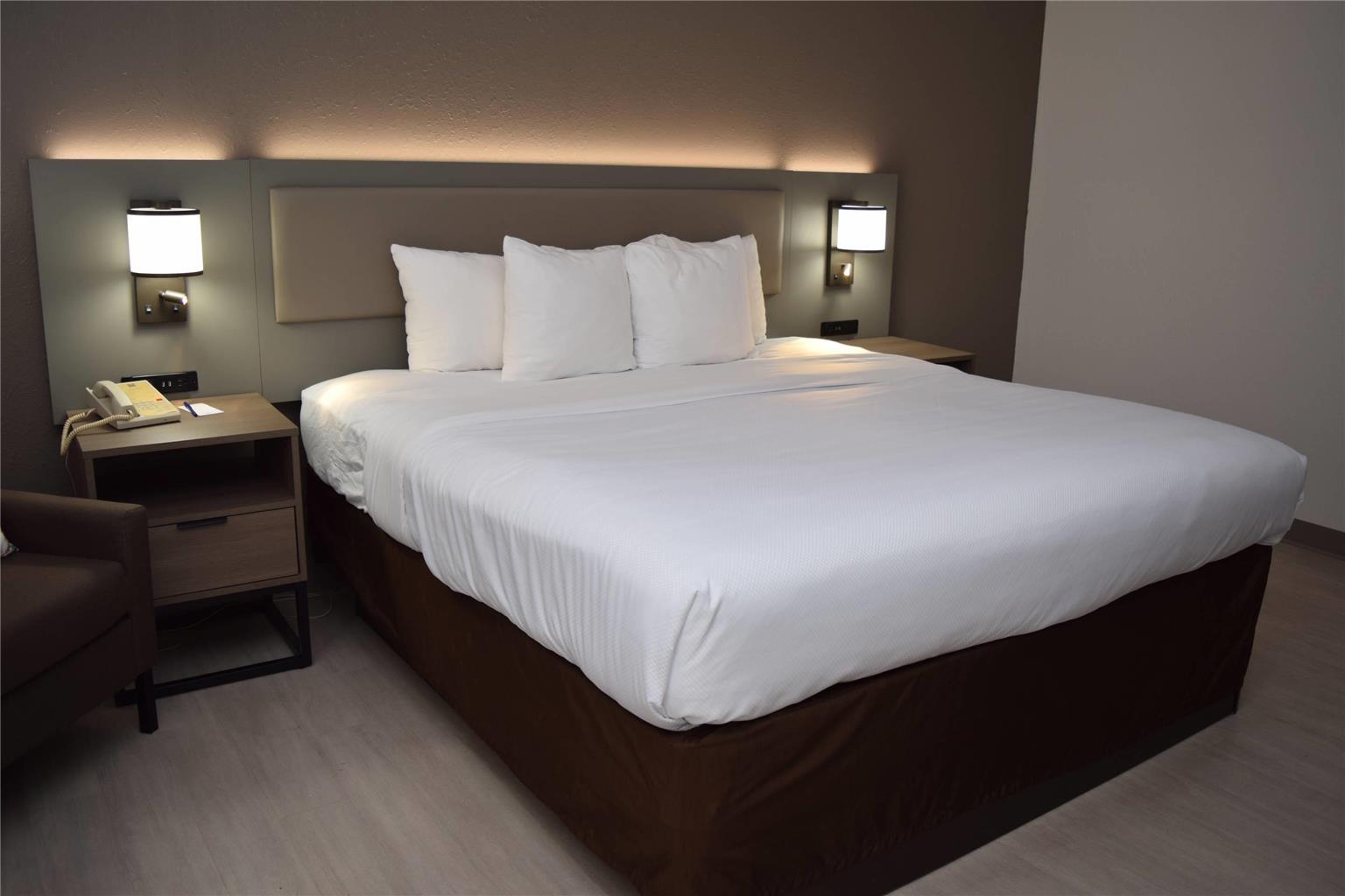 Comfort Inn & Suites Syracuse Carrier Circle - carbon neutral hotel in Syracuse