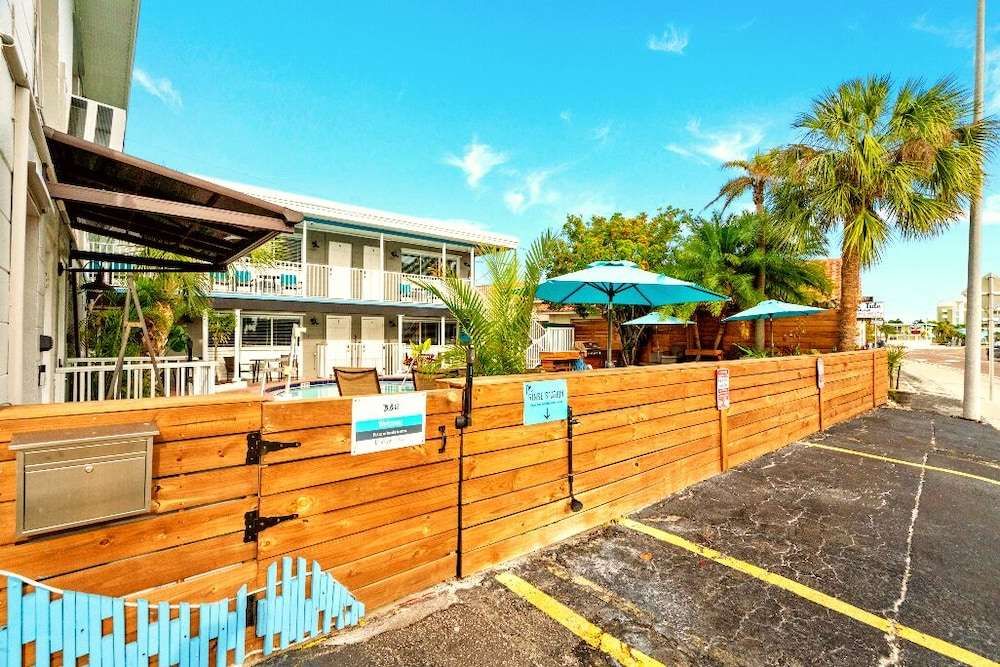Boutique Beach Retreat - photo 21