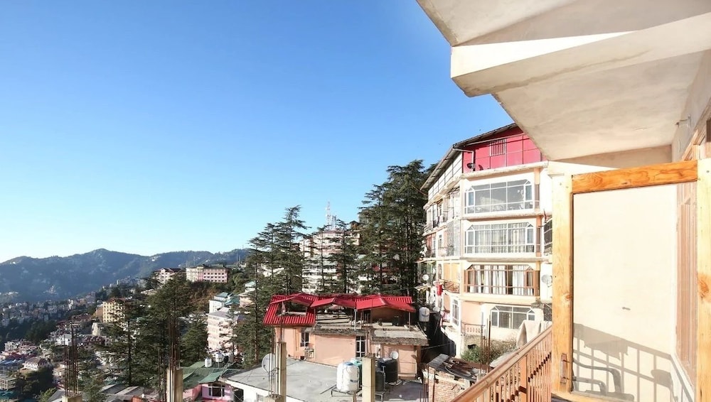 The Leaf - carbon neutral hotel in Shimla