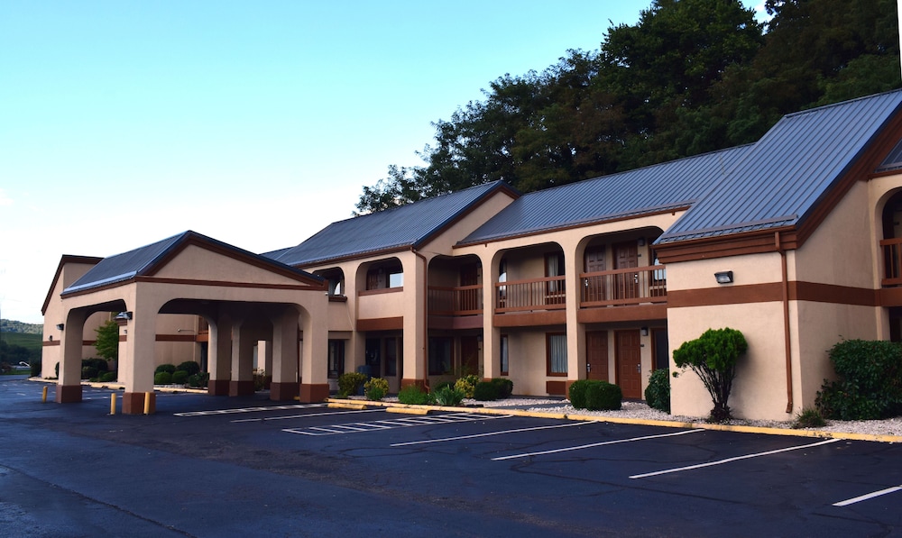 Super 8 by Wyndham Fort Chiswell Wytheville Area - photo 58