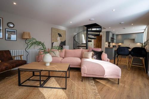 Church Road Retreats Coral Cottage — 4-Star Luxury Hotel in Kessingland, United Kingdom