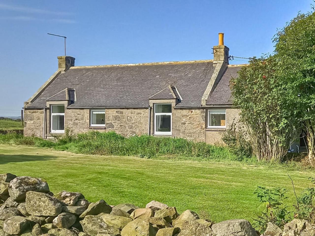 Benwells Holiday Cottage — 4-Star Luxury Hotel in Peterhead, United Kingdom
