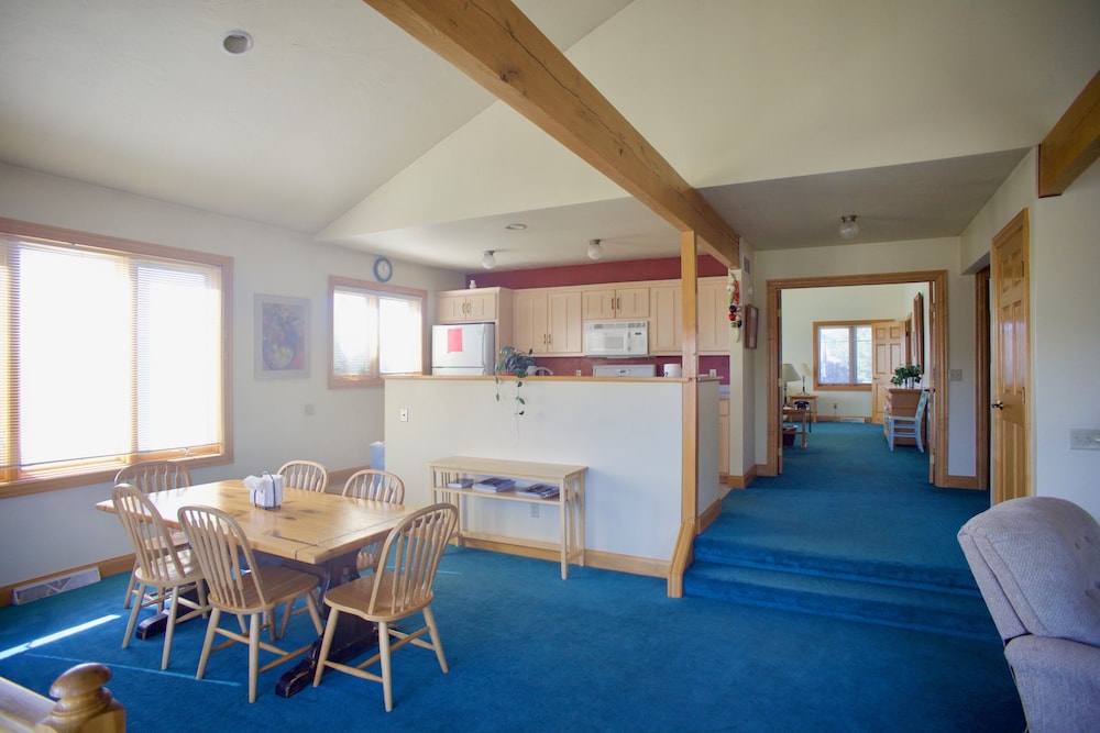 Settlement Courtyard Inn & Lavender Spa - photo 19