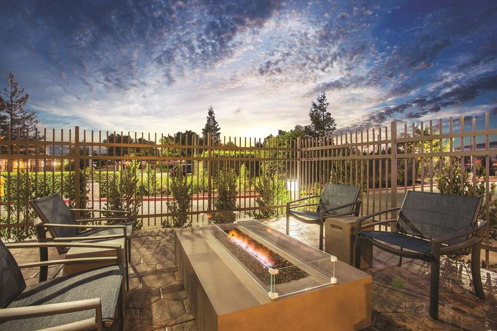 La Quinta Inn & Suites by Wyndham Morgan Hill San Jose South - photo 4