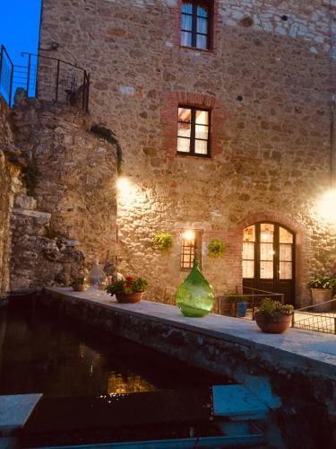 Molino dei Preti — 4-Star Luxury Hotel in Asciano, Italy