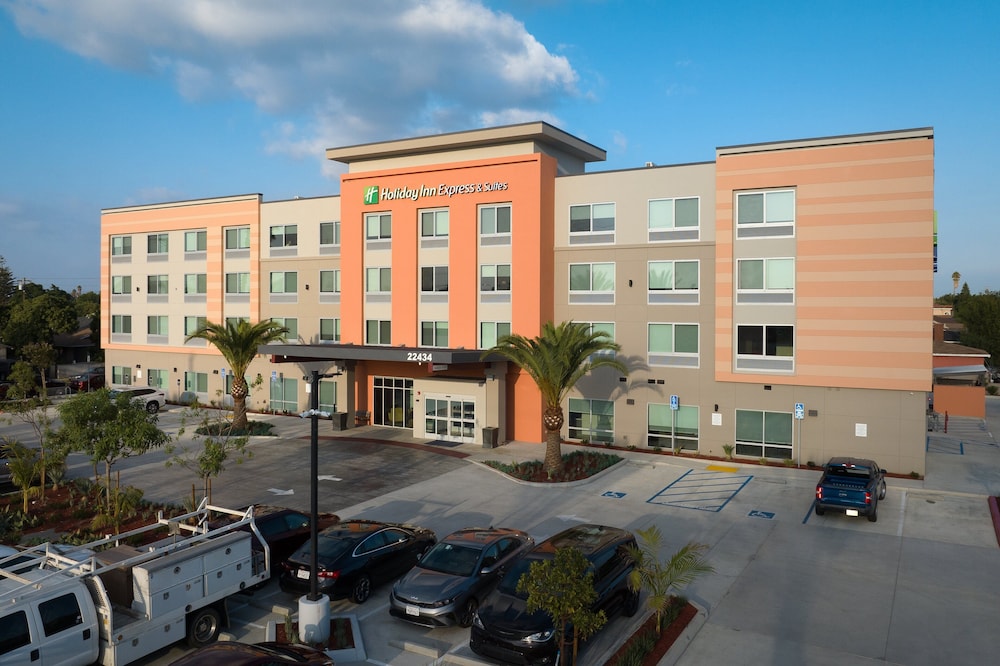 Holiday Inn Express & Suites Hawaiian Gardens by IHG - photo 51