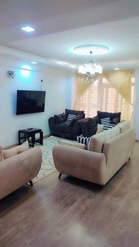 Lovely spacious 1 bedroom with pool view