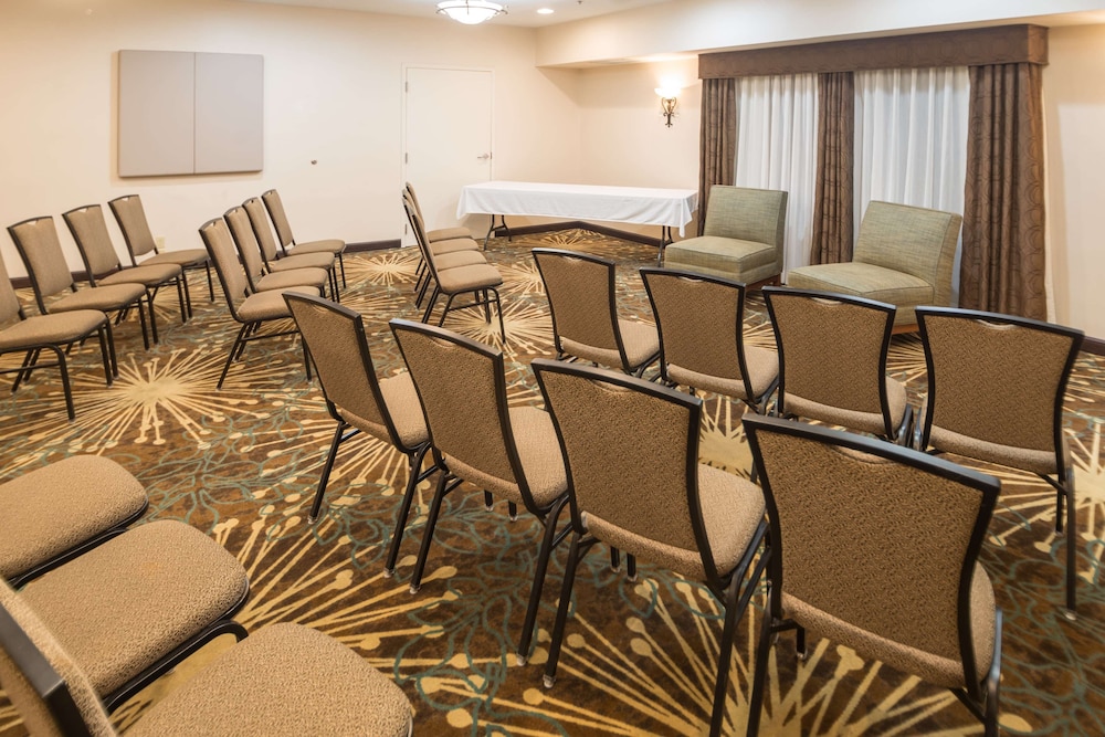 Hampton Inn by Hilton Tiffin - photo 27