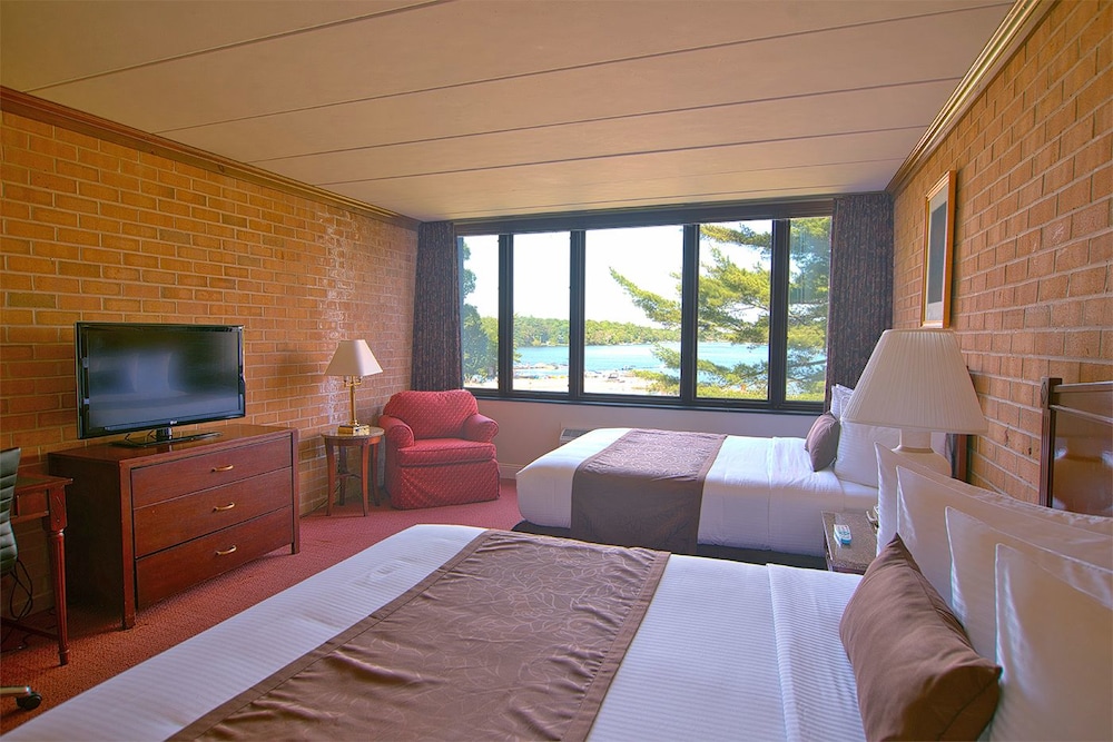 Split Rock Resort - photo 20