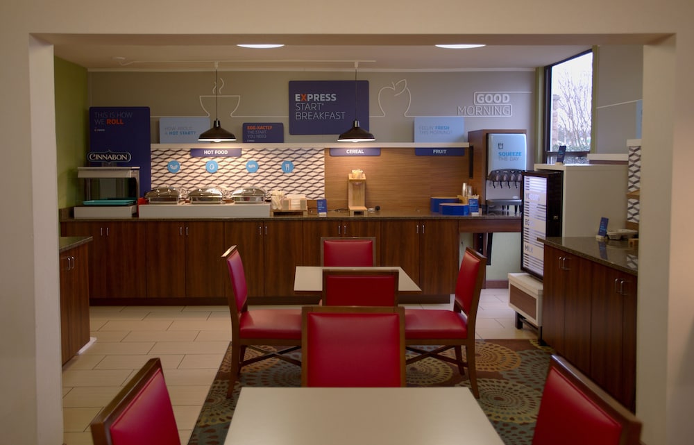 Holiday Inn Express Anderson by IHG - photo 25