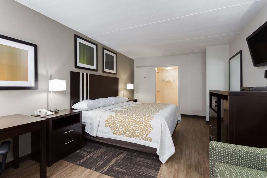 Days Inn by Wyndham Harrisburg North - photo 14
