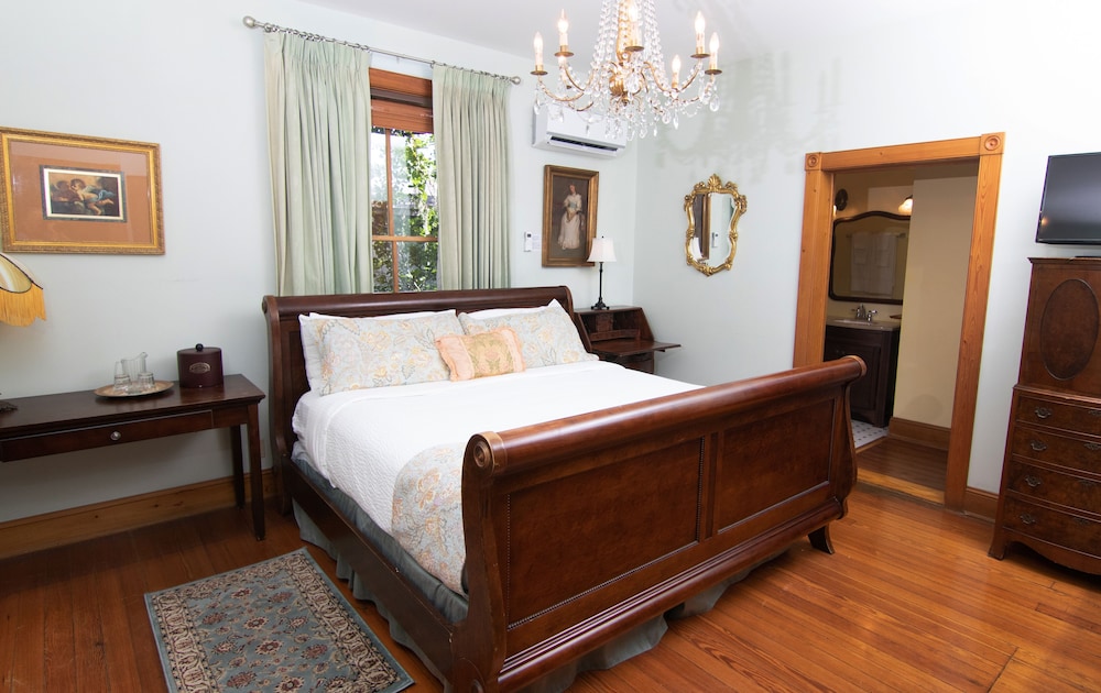 Sweetwater Branch Inn - photo 35