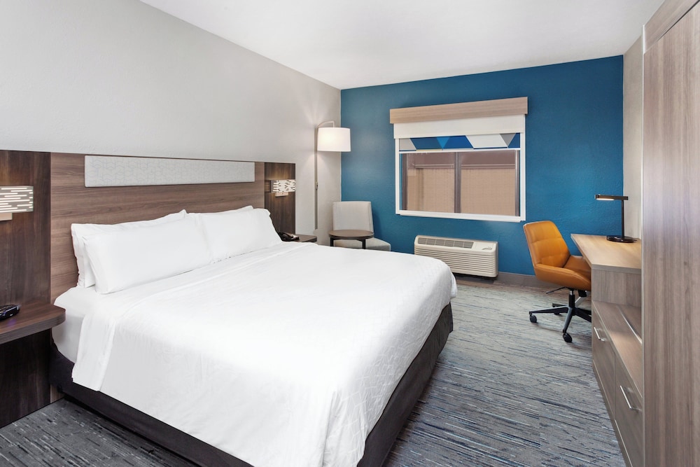 Holiday Inn Express Cleveland Airport Brookpark by IHG - photo 20
