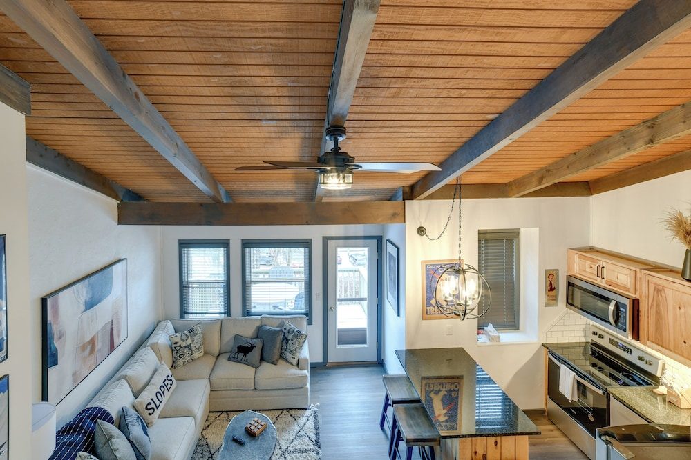 Chic Greek Peak Ski Resort Townhome w Balconies - photo 20