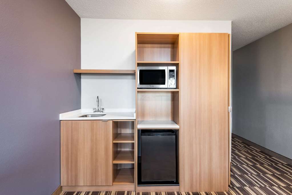 Microtel Inn & Suites By Wyndham Beaver Falls - photo 11